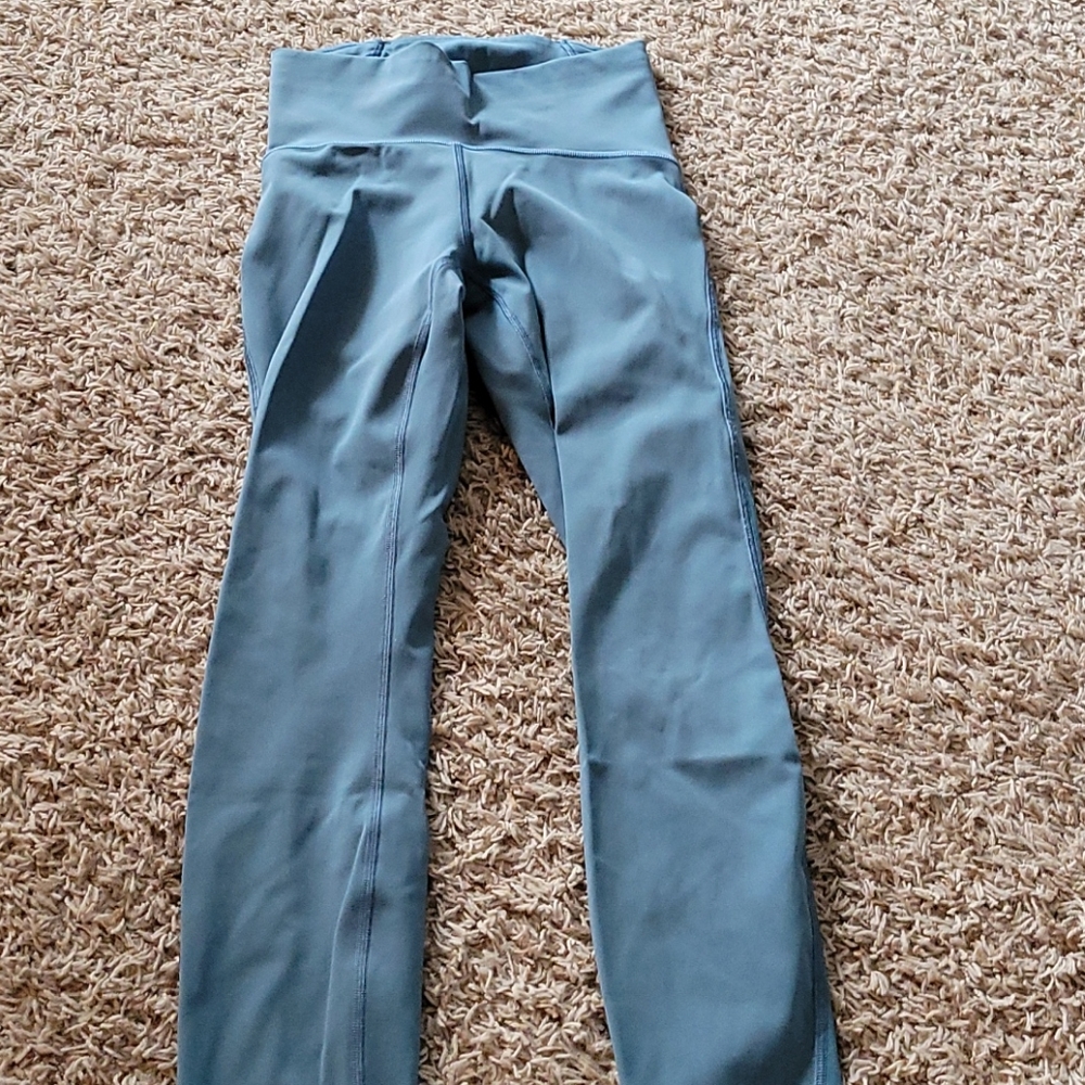 Lululemon leggings sz 4